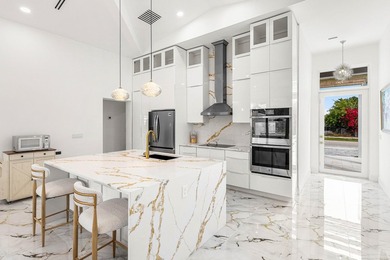 This beautifully updated and thoughtfully expanded 3-bedroom - photo 8