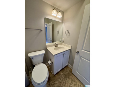 Move-in ready condominium in the heart of VESTAVIA HILLS! This 2 - photo 10
