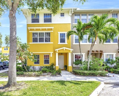 (private lake, pond, coastal) Townhome/Townhouse For Sale in West Palm Beach Florida