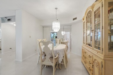 Beautiful 2nd floor 2-bedroom, 2-bath condo in Senior Community - photo 12