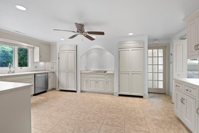 Welcome to this one-of-a-kind waterfront ranch in desirable - photo 16