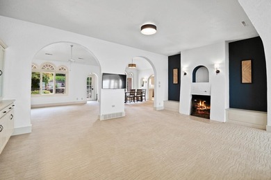 Welcome to this one-of-a-kind waterfront ranch in desirable - photo 28