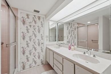 Beautiful 2nd floor 2-bedroom, 2-bath condo in Senior Community - photo 39