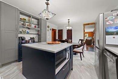 Lovely 2-bedroom, 2-bath ranch with 70.5 feet of shared canal - photo 13