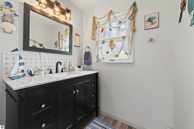 Lovely 2-bedroom, 2-bath ranch with 70.5 feet of shared canal - photo 14