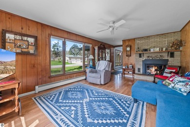 Lovely 2-bedroom, 2-bath ranch with 70.5 feet of shared canal - photo 19