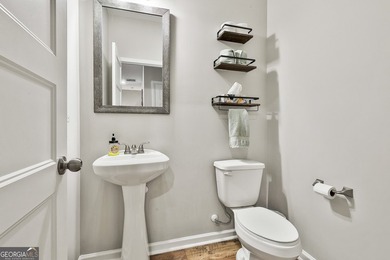 Escape the ordinary and discover serene living on over 10 acres - photo 22