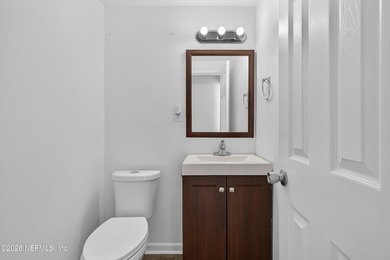 Welcome to this beautiful 3 bedroom, 2 bath home in the - photo 22