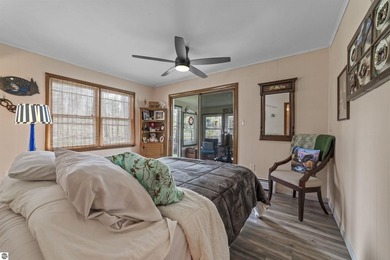 Lovely 2-bedroom, 2-bath ranch with 70.5 feet of shared canal - photo 22