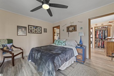 Lovely 2-bedroom, 2-bath ranch with 70.5 feet of shared canal - photo 23