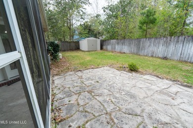 Great price, great location! This lovely 4 bedroom, 3 bath home - photo 28