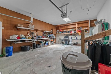 Lovely 2-bedroom, 2-bath ranch with 70.5 feet of shared canal - photo 34