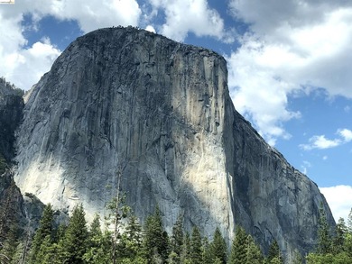 Welcome to Groveland, the gateway to Yosemite! Nestled on a - photo 51