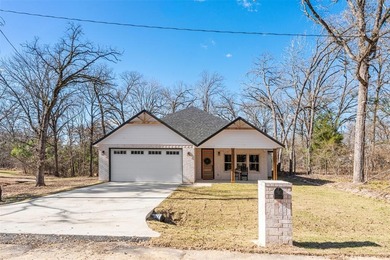 Cedar Creek Lake Home For Sale in Trinidad Texas