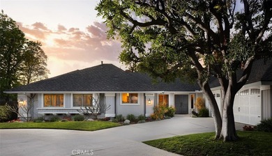 SINGLE STORY RANCH HOME* 3 CAR GARAGE* FULLY OWNED SOLAR PANELS* - photo 2