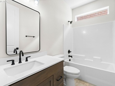 Coastal design, modern finishes, and versatile investment - photo 14