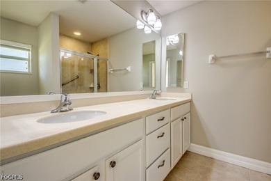 This duplex has it all. Each unit has 3 bedrooms, 2 bath, 2 car - photo 15