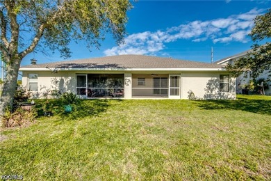 This duplex has it all. Each unit has 3 bedrooms, 2 bath, 2 car - photo 23