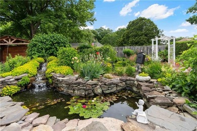 Welcome to this stunning 3-bedroom, 2-full-bath ranch offering - photo 25