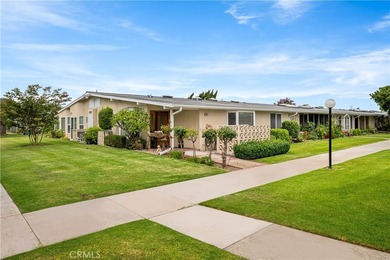 IMMACULANT 2 bedroom 1 1/2 bath corner unit in Mutual 10! This - photo 1