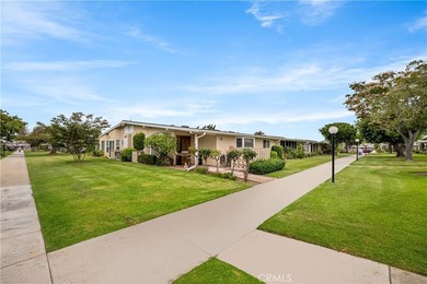 IMMACULANT 2 bedroom 1 1/2 bath corner unit in Mutual 10! This - photo 3
