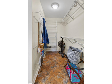 A wonderful opportunity to own a move-in-ready, upstairs condo - photo 34
