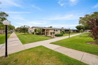 IMMACULANT 2 bedroom 1 1/2 bath corner unit in Mutual 10! This - photo 8