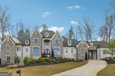 Stunning 9,900 sq ft custom estate located in a prestigious - photo 1