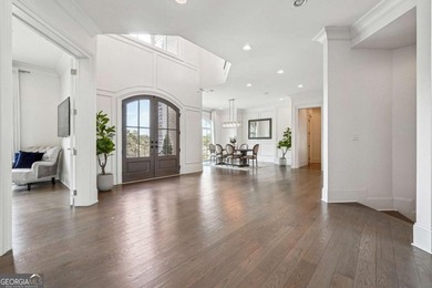 Stunning 9,900 sq ft custom estate located in a prestigious - photo 7