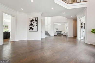 Stunning 9,900 sq ft custom estate located in a prestigious - photo 8
