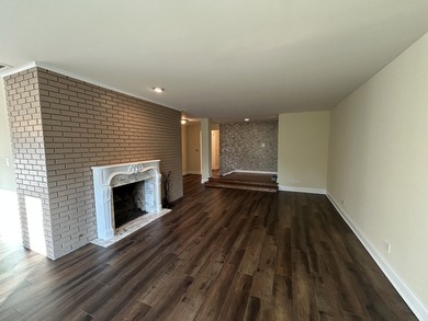 Welcome to this beautiful 1st floor, end unit. This coveted - photo 12