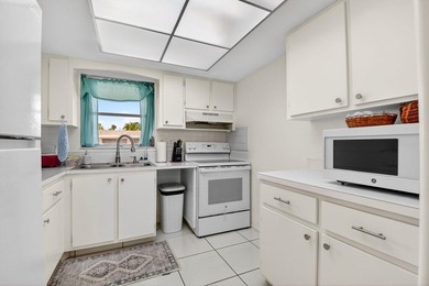 Welcome to this beautifully updated 2-bedroom, 2-bathroom - photo 15