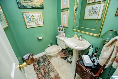 THIS IS IT! A WATER FRONT HOME ON A FLAT LOT WITH 1.11 ACRES ON - photo 33