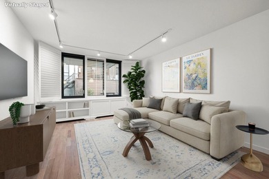 Open layout with XL living area and spacious bedrooms with TONS - photo 1