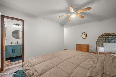Welcome to this charming 3 bedroom, 2.5 bath home located within - photo 16