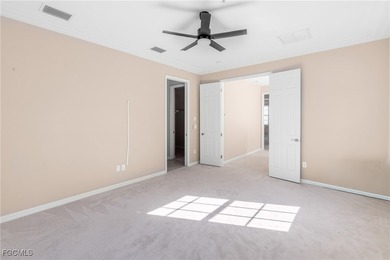 Enjoy beautiful lake views and a wonderful lifestyle in this - photo 19