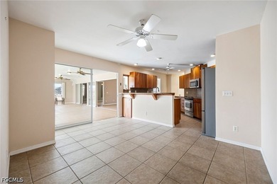 Exceptional Gulf-access location! This 3-bedroom, 2.5-bath home - photo 19