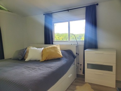 Freshly remodeled 3-bedroom, 1.5-bath ranch-style home situated - photo 21