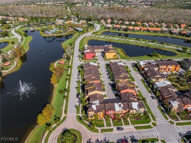 Enjoy beautiful lake views and a wonderful lifestyle in this - photo 33