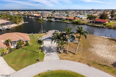 Exceptional Gulf-access location! This 3-bedroom, 2.5-bath home - photo 33