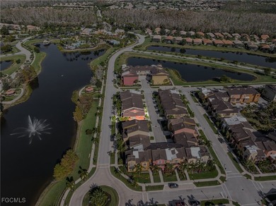 Enjoy beautiful lake views and a wonderful lifestyle in this - photo 34