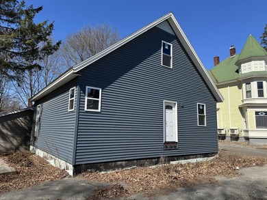 Major Value-Add Opportunity | Colonial in Bangor -- Sold As-Is - photo 1