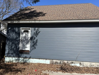 Major Value-Add Opportunity | Colonial in Bangor -- Sold As-Is - photo 3