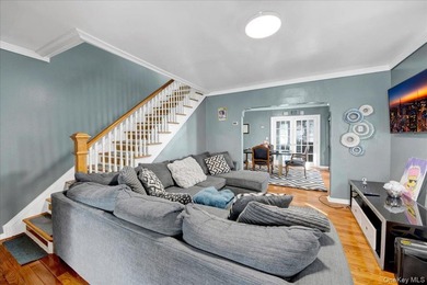 Detached, charming, and meticulously maintained single-family - photo 11