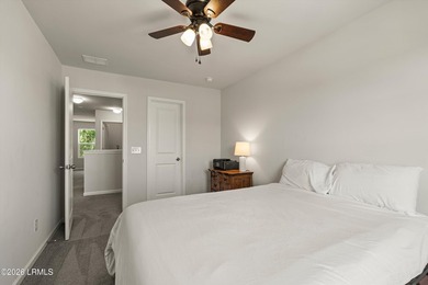 Welcome to sought-after Shadow Moss, where comfort, convenience - photo 23