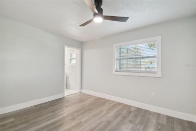 Welcome to your waterfront life; this spectacular 3 bedroom, 2 - photo 30