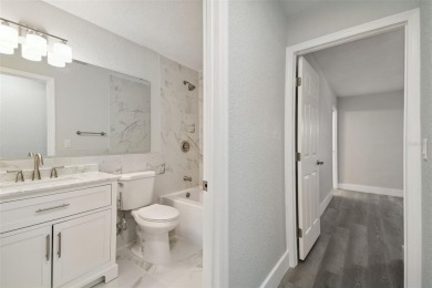 Welcome to your waterfront life; this spectacular 3 bedroom, 2 - photo 31