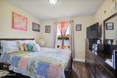 Beautiful 4br/3ba home nestled on a waterfront lot with - photo 14