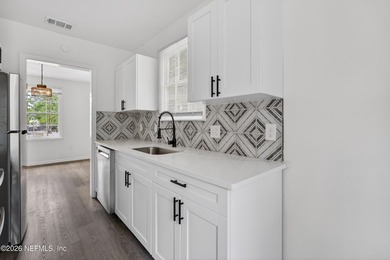 Fully renovated bungalow in central Jacksonville -- just minutes - photo 14