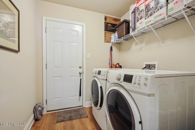 Beautiful 4br/3ba home nestled on a waterfront lot with - photo 15